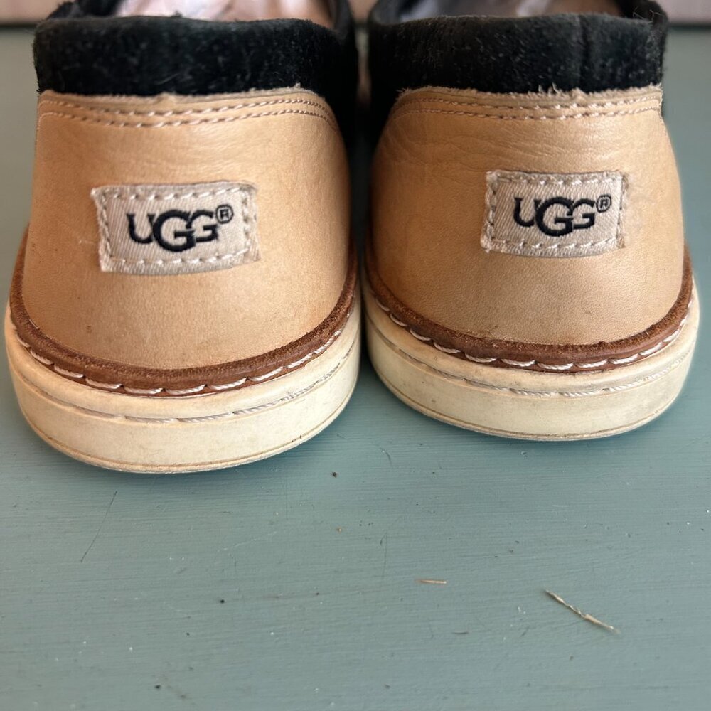Ugg Women's Adley Perforated Slip-On Sneaker Size 8 Suede Black and Tan Preppy - Picture 5 of 11